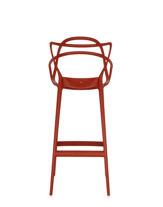 Roter Masters Barhocker von Kartell, modernes Design mit geschwungener Rückenlehne und schlanken Beinen.