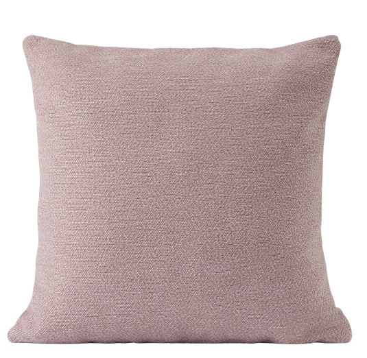 Muuto Mingle Cushion Kissen in Rosa, quadratisches Dekokissen aus hochwertigem Textil für Wohnzimmer und Schlafzimmer.