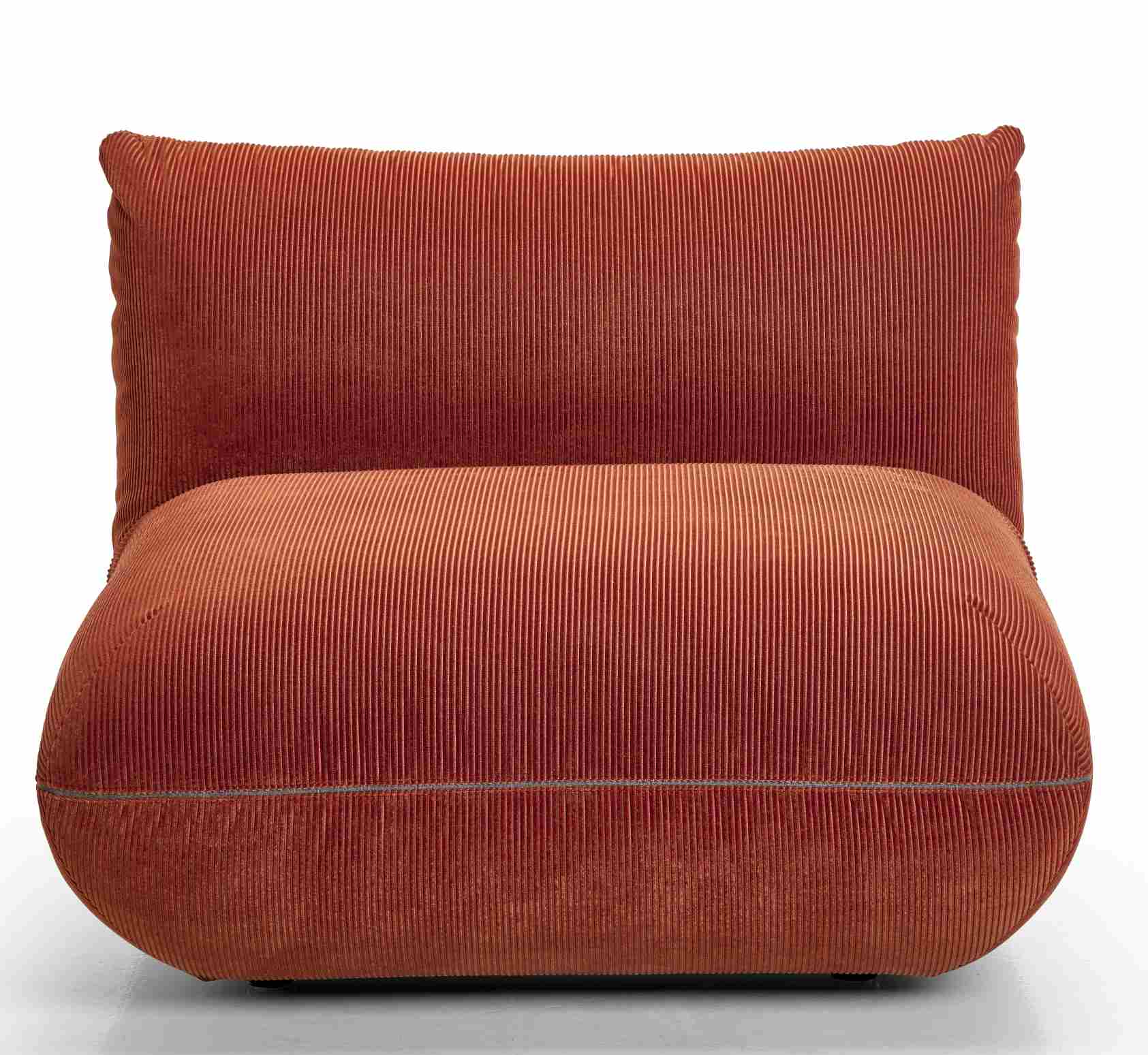 Nahaufnahme des Jalis21 Modulsofas von Cor in Kordoptik, Farbe Rostrot, ohne Armlehnen.