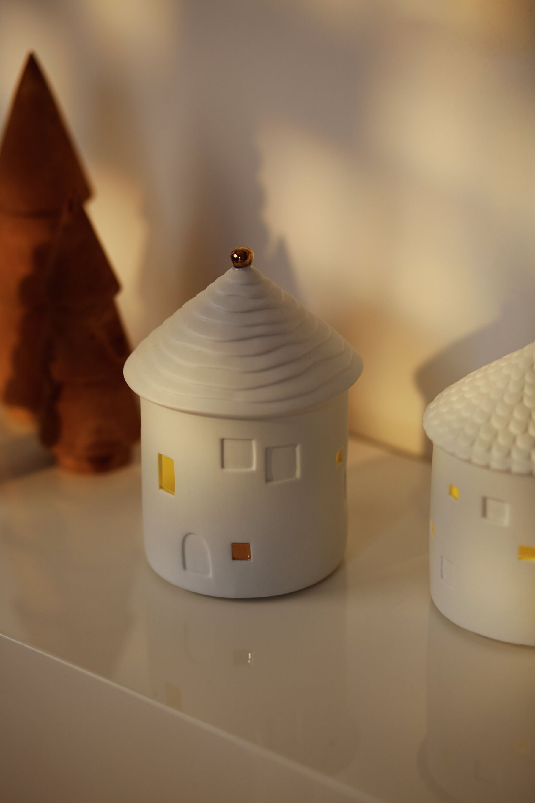LED-lichthuis met bolvormige wielen