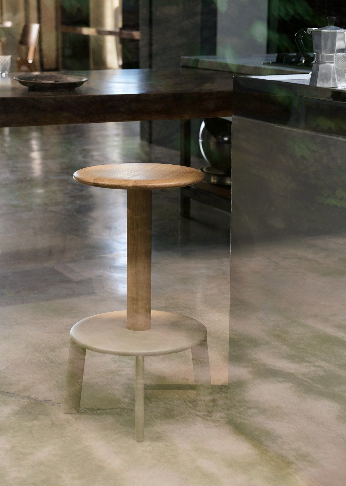 AndTradition Massif Hocker: Moderner Barhocker aus Holz mit runder Sitzfläche und minimalistischem Design.