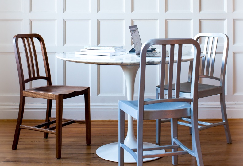 Navy Wood Chair houten stoel Emeco