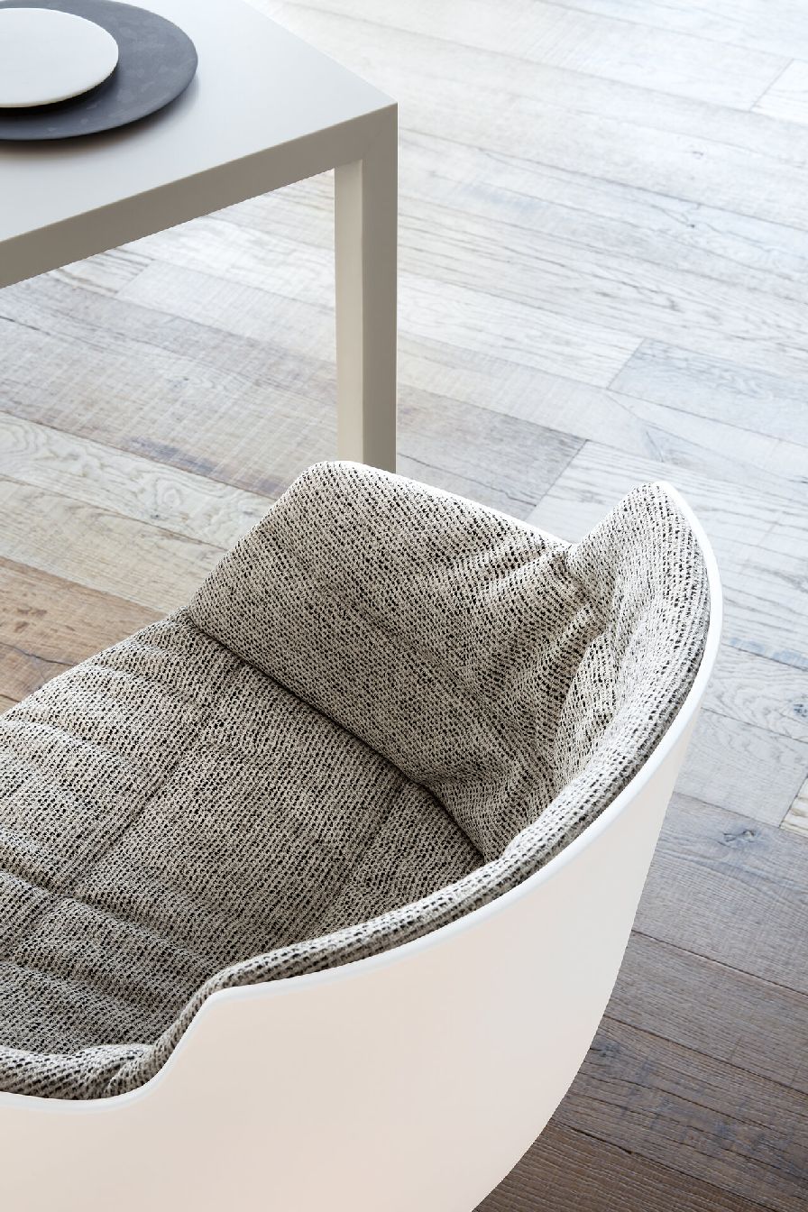 Flow Armchair, fauteuil met armleuningen van MDF Italia