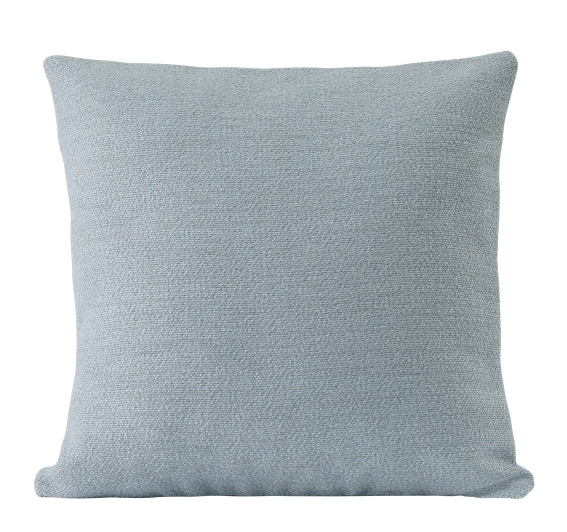 Muuto Mingle Cushion Kissen in Hellblau, quadratisches Dekokissen für Sofa oder Sessel, Textilkissen.