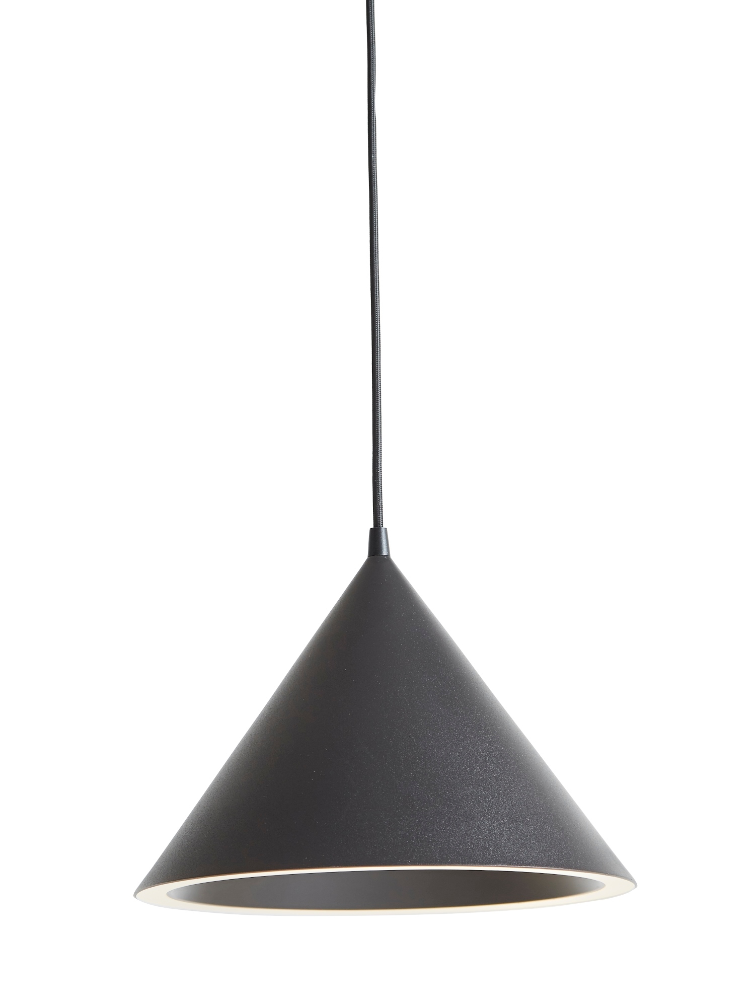 Schwarze Annular Pendelleuchte von Woud: Kegelförmige Hängelampe mit minimalistischem Design für moderne Innenräume.