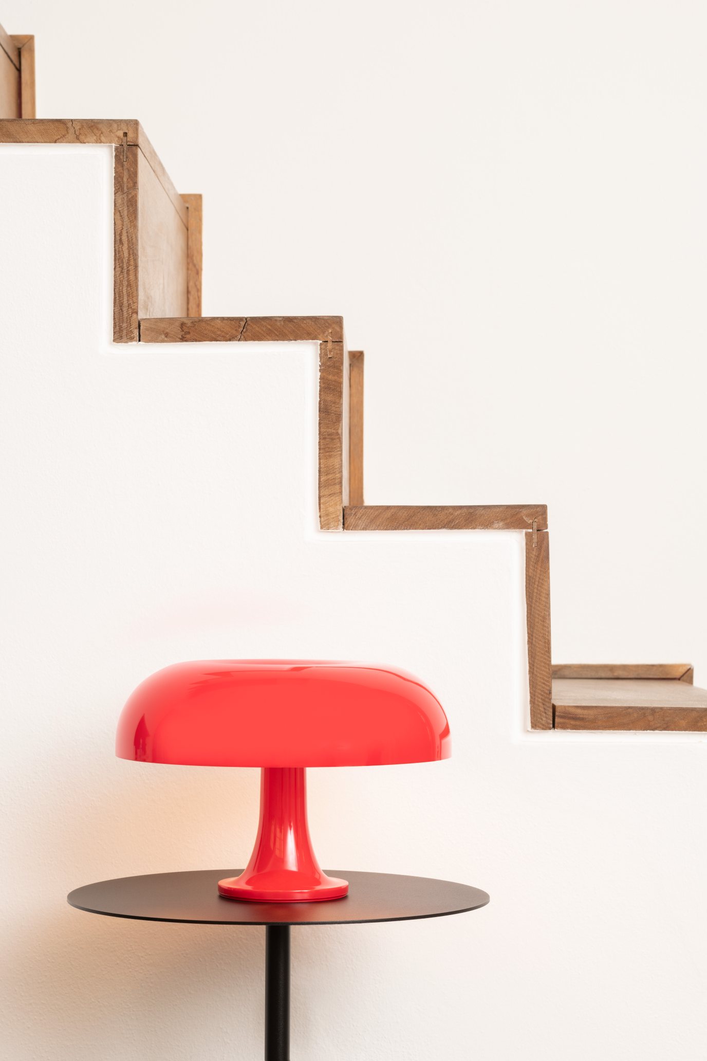 Nessino tafellamp Artemide rood
