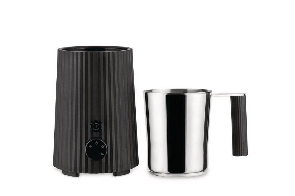 Alessi Plissé Milchaufschäumer MDL13 B: Schwarzer Induktions-Milchaufschäumer mit Edelstahl-Kanne für perfekten Milchschaum.