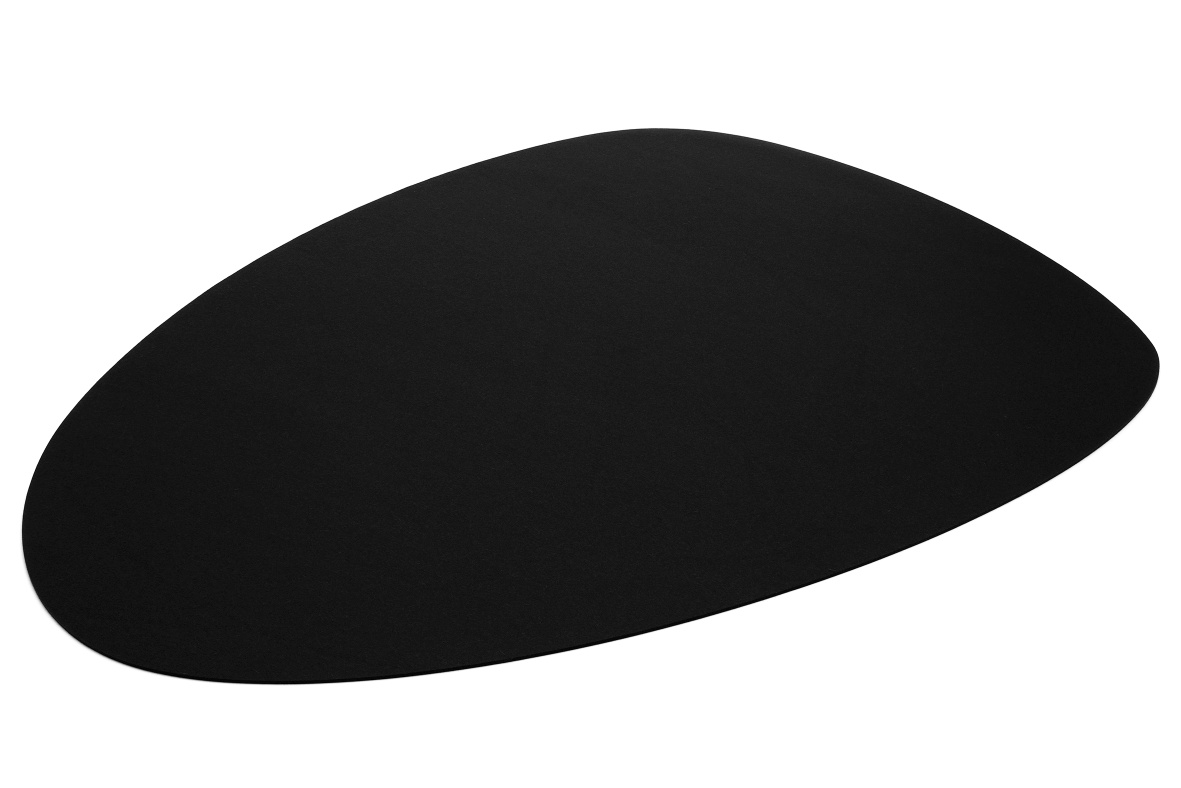 Schwarzer Stone Teppich von HEY-SIGN by BWF Group, moderner Wollfilzteppich in asymmetrischer Form.