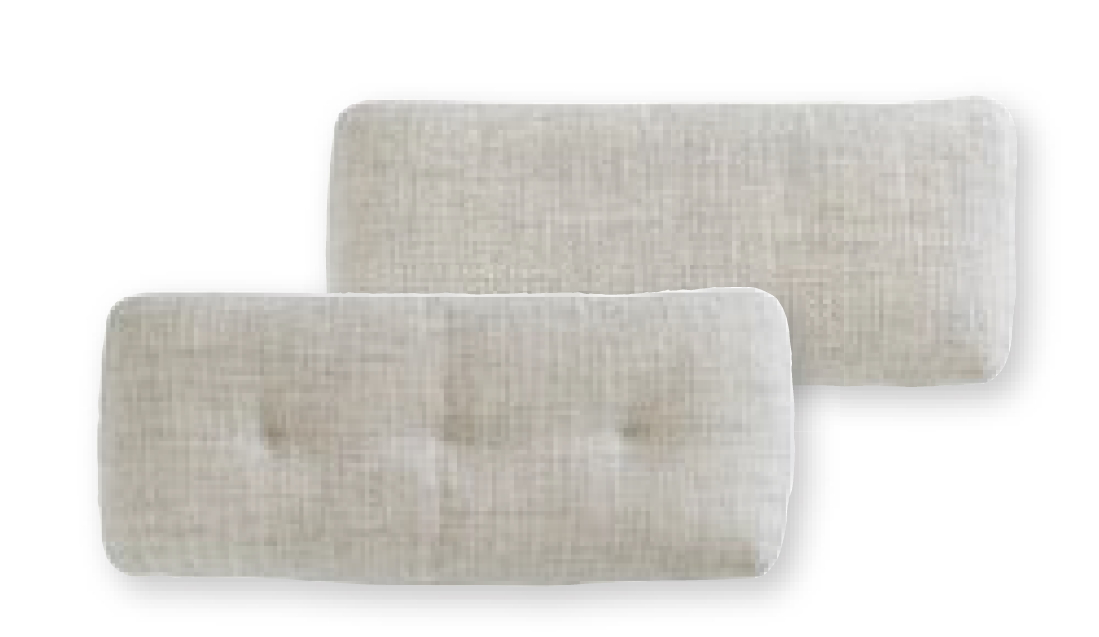 Zwei beigefarbene, rechteckige Kissen für das Sofa, eines davon mit Knöpfen, Vitra Lumbalkissen.