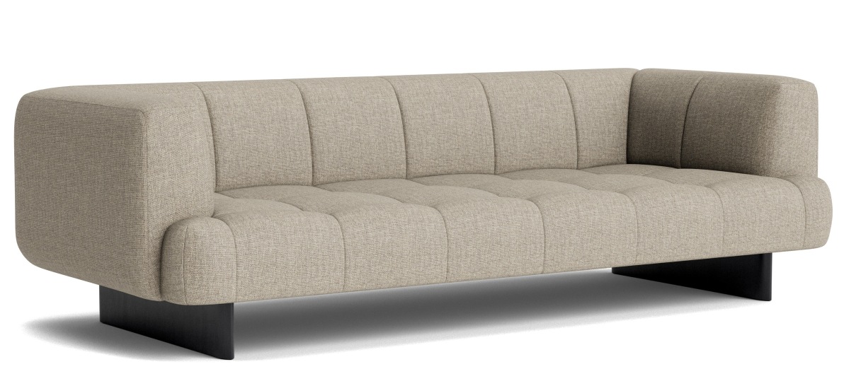 Quilton Sofa von Hay, modernes 3-Sitzer Sofa in Beige mit gesteppten Polstern und schwarzen Füßen.