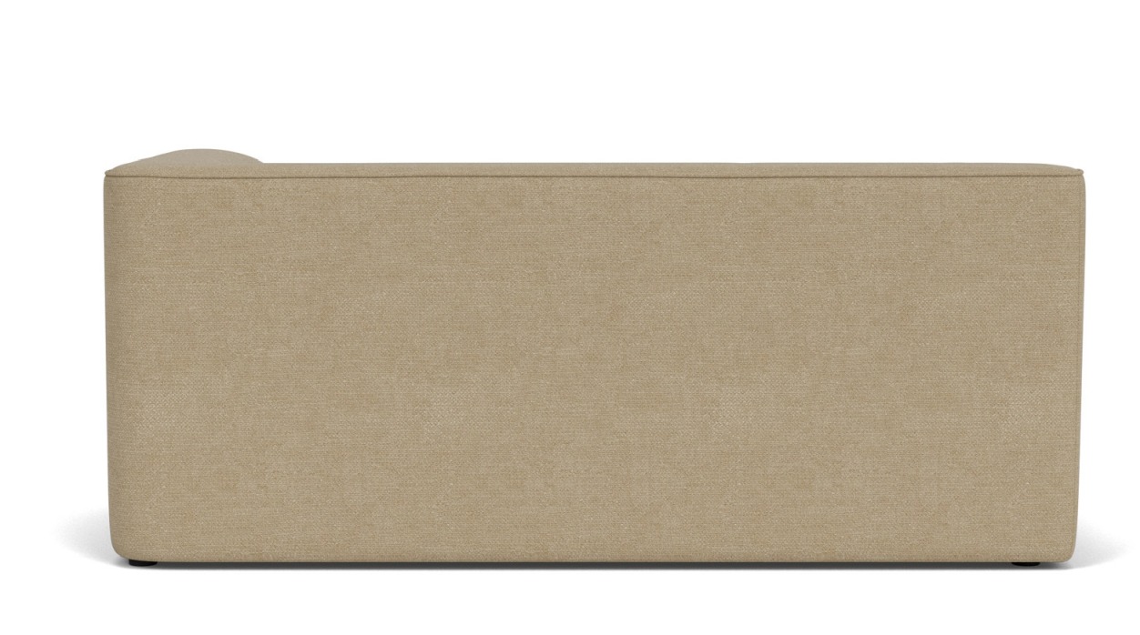 Detailansicht des Audo Copenhagen Eave Modular Sofas in Beige, modernes Ecksofa für Wohnzimmer.