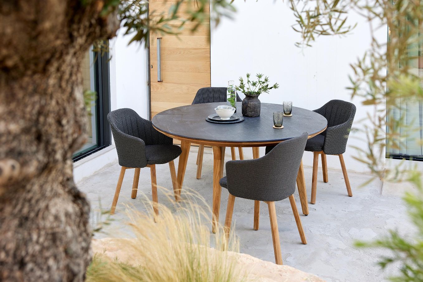 Aspect Table ronde eettafel voor buiten van Cane-Line 