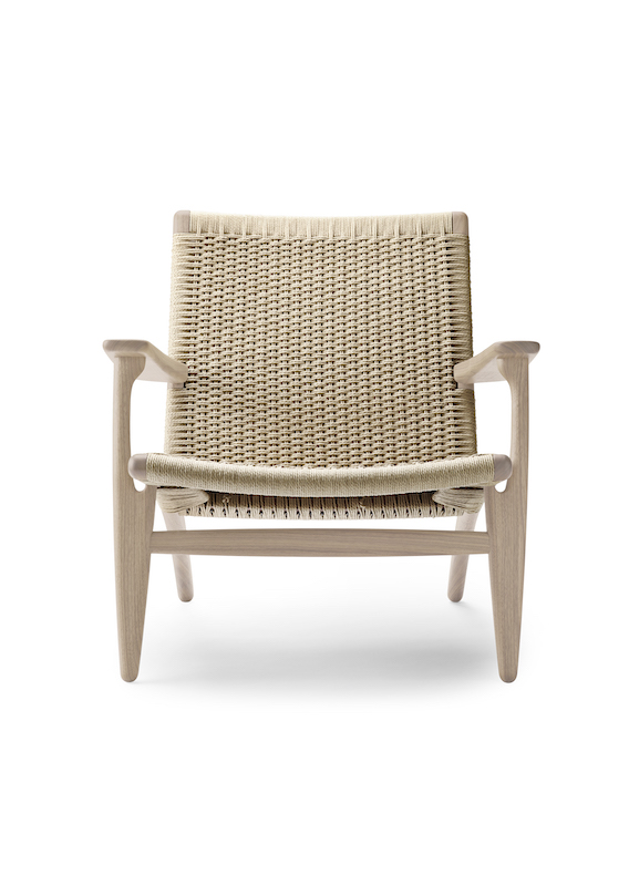 CH25 Sessel von Carl Hansen & Søn, Lounge Sessel mit hellem Holz und Papierkordel.