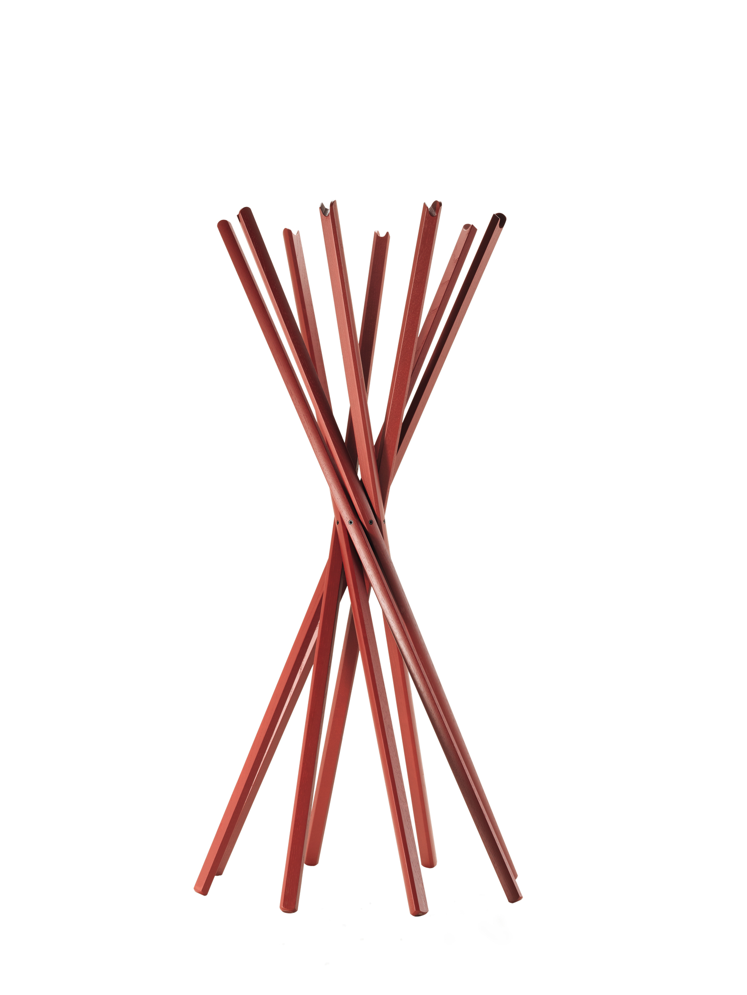 Sciangai Kleiderständer von Zanotta, bordeaux lackiert. Design Garderobe aus Holz, moderne Flurmöbel.