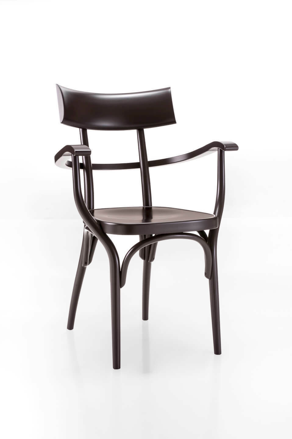 Czech Armchair Armlehnstuhl im Wiener GTV Design, dunkles Walnussholz, klassischer Holzstuhl mit Armlehnen.