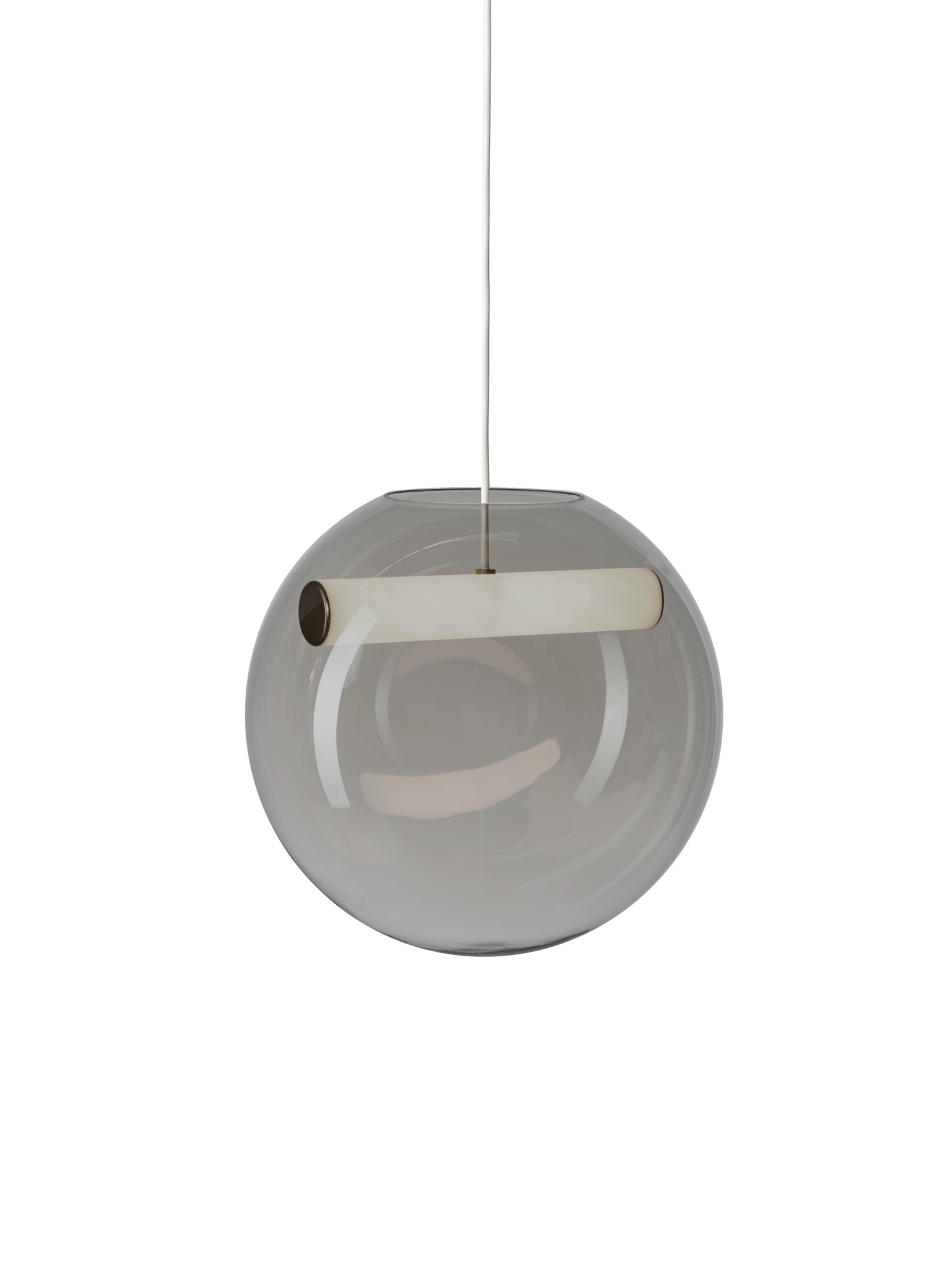 Reveal Pendelleuchte von Northern: Runde, graue Glas-Hängelampe mit integrierter Lichtquelle für moderne Innenräume.