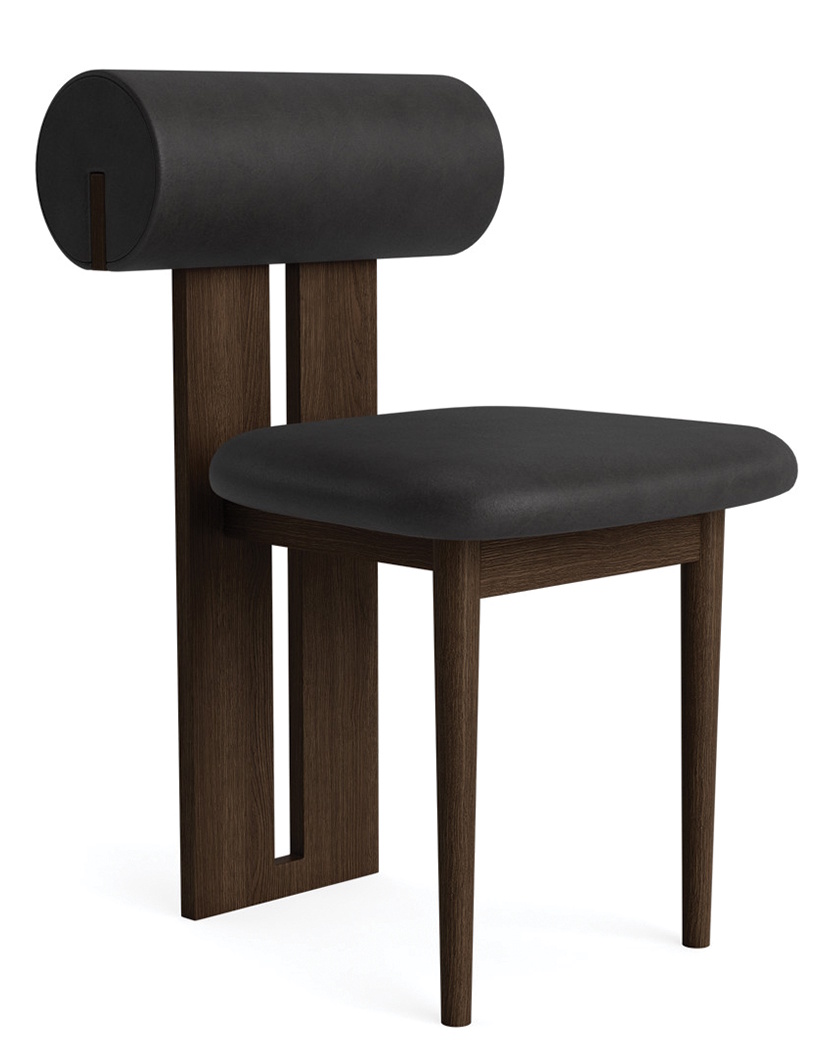 Hippo Stuhl von NORR11 mit dunklem Holzrahmen und schwarzer Lederpolsterung, modernes Möbeldesign für Esszimmer und Wohnbereich.