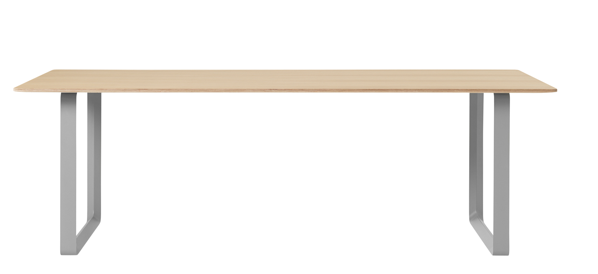 Muuto 70/70 Table: Heller Holztisch mit grauen Metallbeinen, moderner Esstisch oder Schreibtisch.