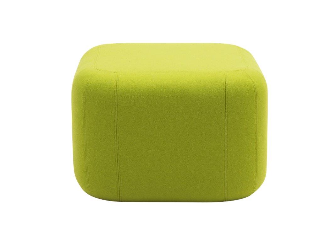 Grüner Quadro Hocker, ein moderner Sitzhocker für Wohnzimmer und Büro, bequeme Polsterung.