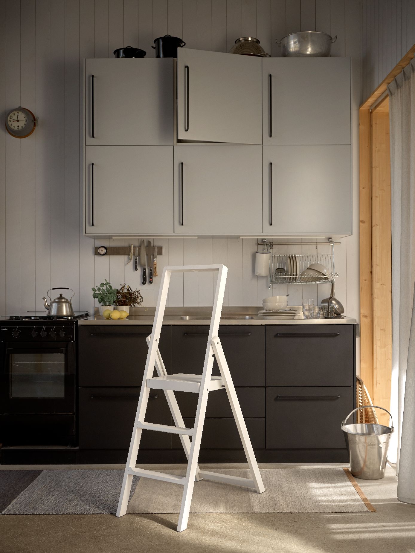 Step-trapladder Design House Stockholm, wit gebeitst