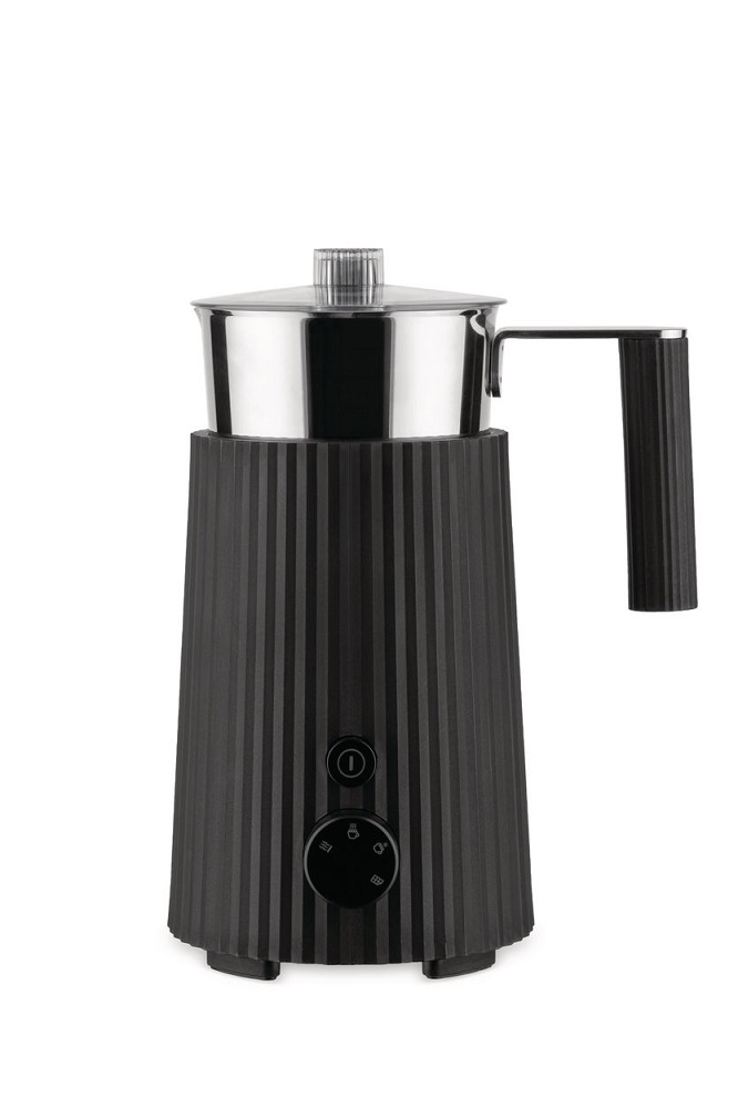 Alessi MDL13 B Milchaufschäumer: Induktions-Milchaufschäumer mit Kanne aus Edelstahl und schwarzem, geriffeltem Gehäuse.