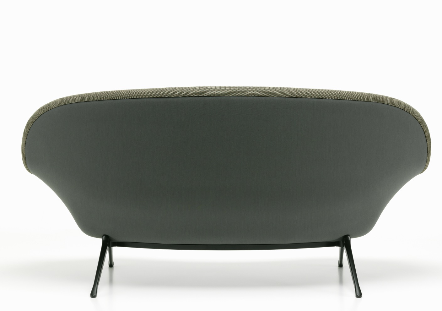 Rückansicht des grauen Abalon Sofas von Vitra mit schwarzen Füßen auf weißem Hintergrund.