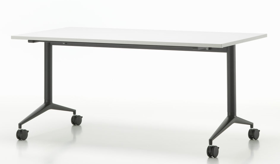 Vitra MedaMorph Klapptisch mit weißer Tischplatte und schwarzem Gestell mit Rollen, freigestellt.