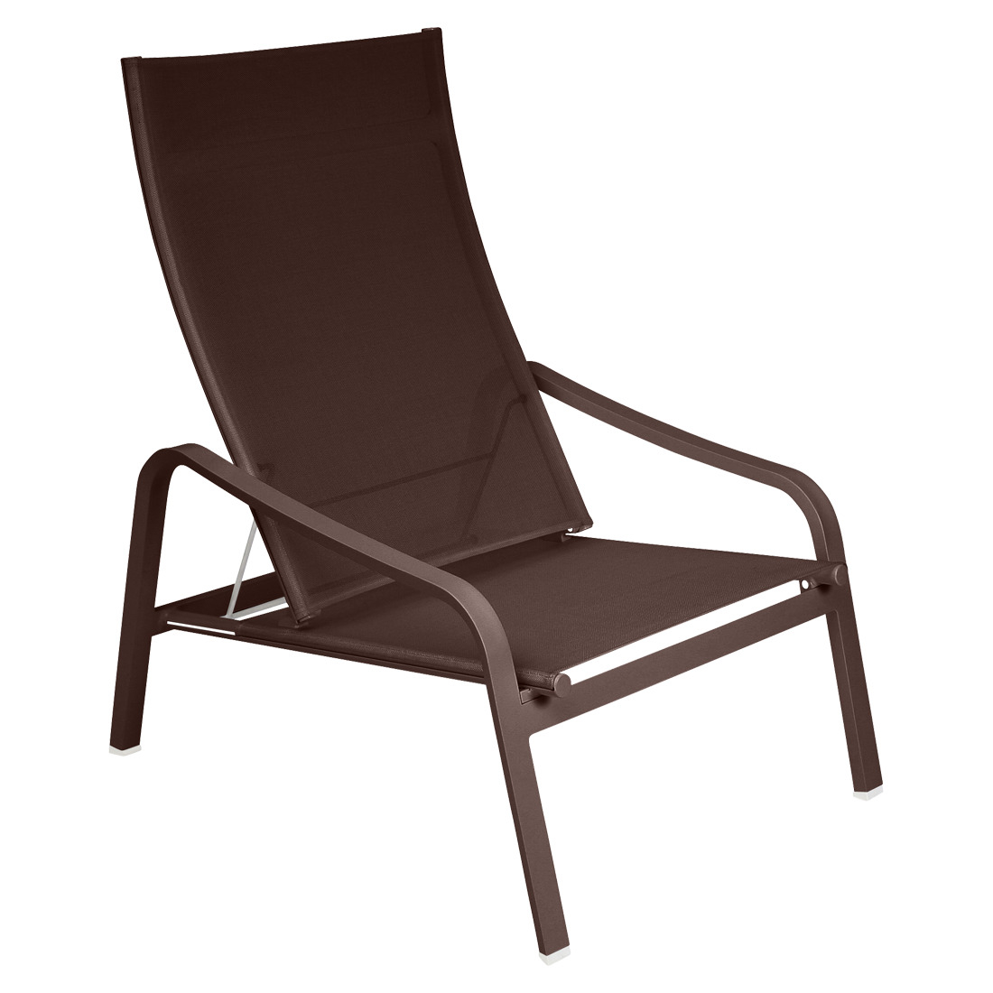 Brauner Alizé Niedriger Sessel von Fermob, ideal für Garten, Terrasse oder Balkon, bequemer Outdoor-Sessel.
