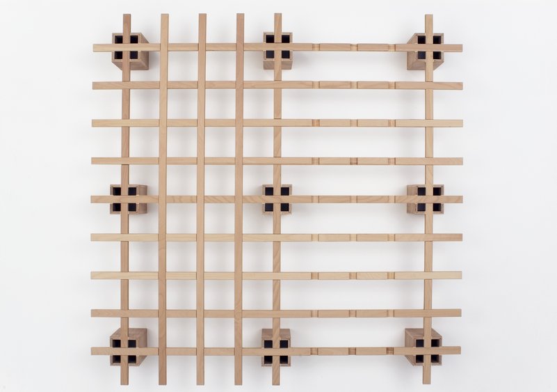 Tojo System Bett mit Cube , Lattenrost aus hellem Holz, minimalistisches Design für Schlafzimmer.