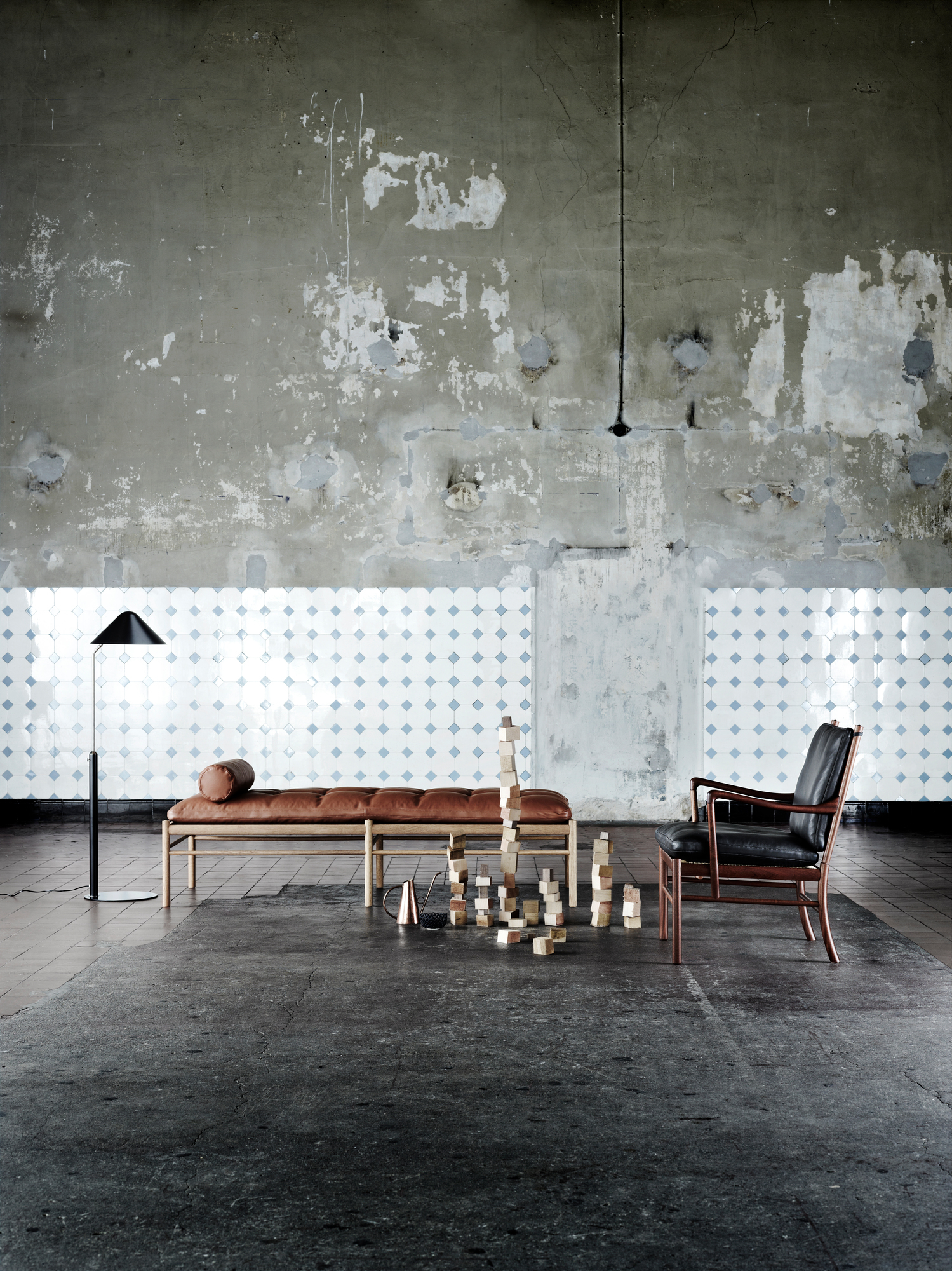 OW150 Daybed Liege von Carl Hansen & Søn, braunes Leder, modernes Designmöbel für Wohnzimmer und Lounge.