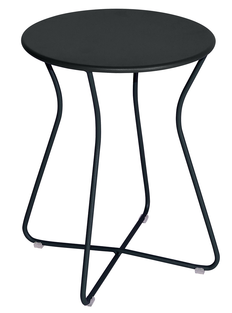 Cocotte Hocker von Fermob für den Außenbereich, runder Sitz und filigranes Stahlgestell in Anthrazit.