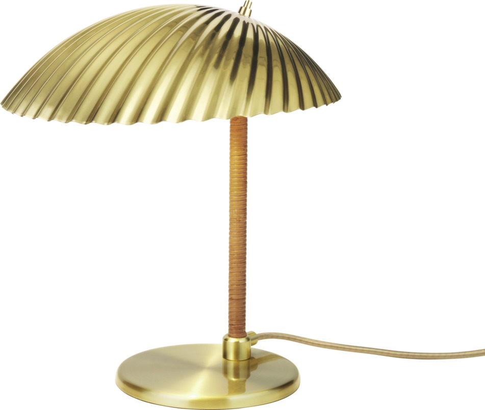 Goldene 5321 Tischleuchte von Gubi mit geriffeltem Schirm und geflochtenem Ständer für stilvolle Beleuchtung.