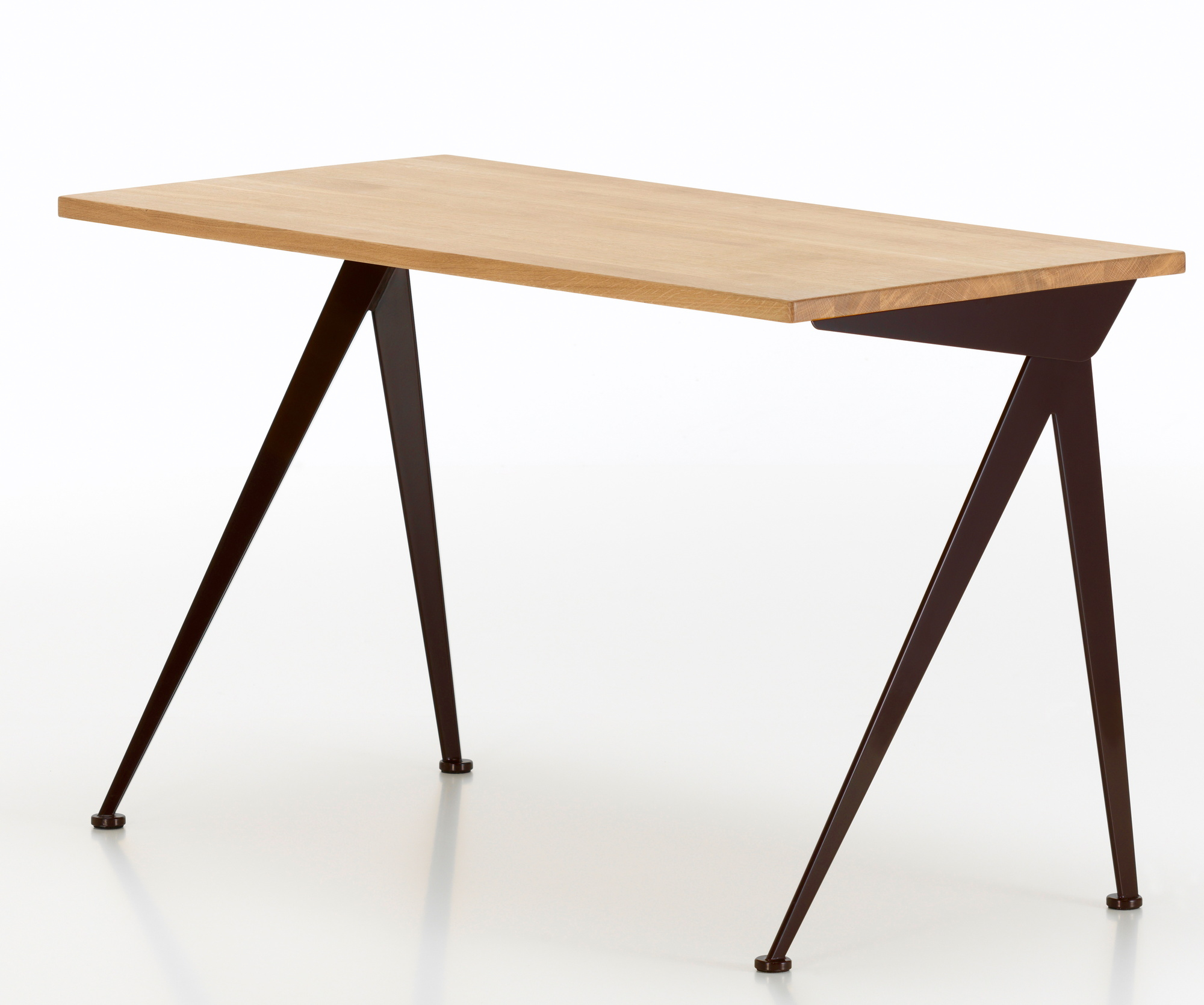 Compas Direction Schreibtisch von Vitra mit hellem Holz und dunklem Metallgestell. Moderner Bürotisch.