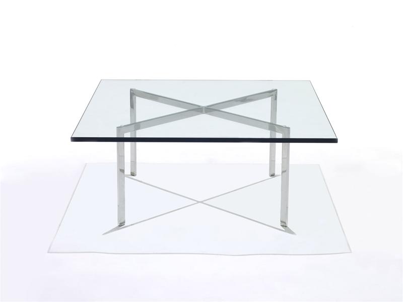 Barcelona Couchtisch von Knoll International mit Glasplatte und verchromtem Stahlgestell. Moderner Design Couchtisch.