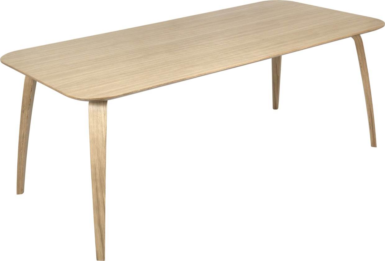 GUBI Esstisch aus hellem Holz, rechteckig mit abgerundeten Ecken und vier Beinen.