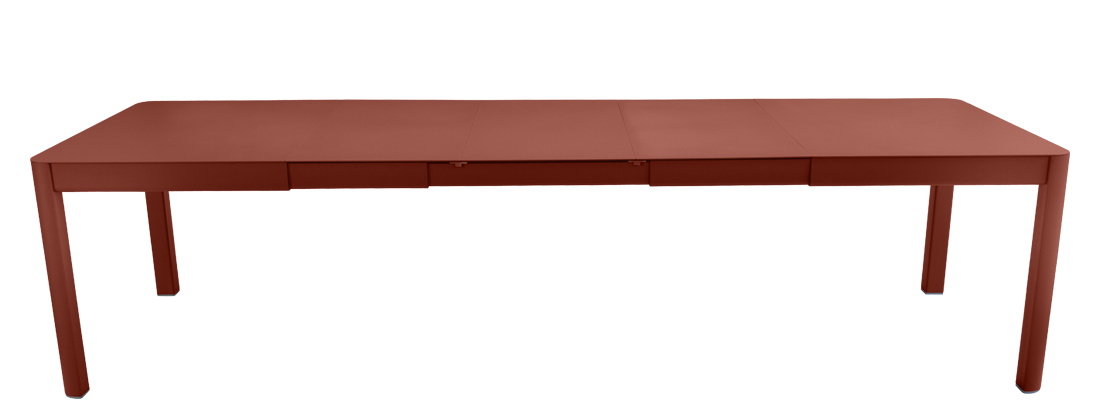 Roter Ribambelle Gartentisch von Fermob, ausziehbar für mehr Platz im Freien.