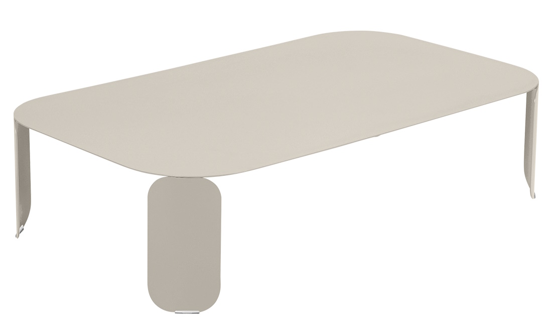 Beigefarbener Bebop Low Table von Fermob, ein moderner Outdoor-Tisch für Garten und Terrasse.