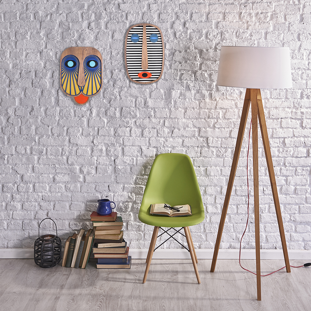 Moderne afrikanische Maske #1 als Wandschmuck. Einzigartige Deko-Maske aus Holz für stilvolle Wandgestaltung.
