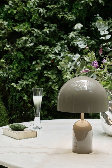 Bell draagbare LED-tafellamp / acculamp / tafellamp van Tom Dixon