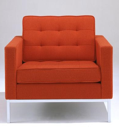 Florence Relax Sessel von Knoll International in Orange mit Knopfheftung und Metallgestell.