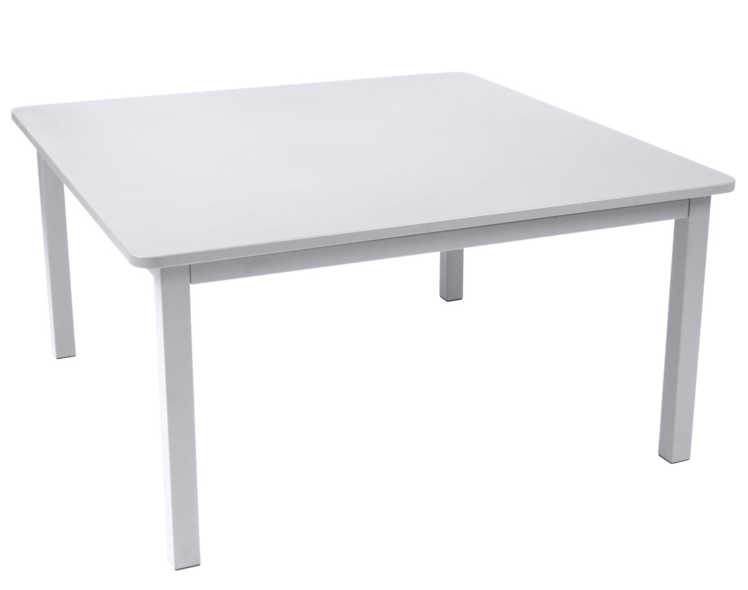 Weißer, quadratischer Craft Tisch von Fermob für den Außenbereich, ideal für Garten und Terrasse.