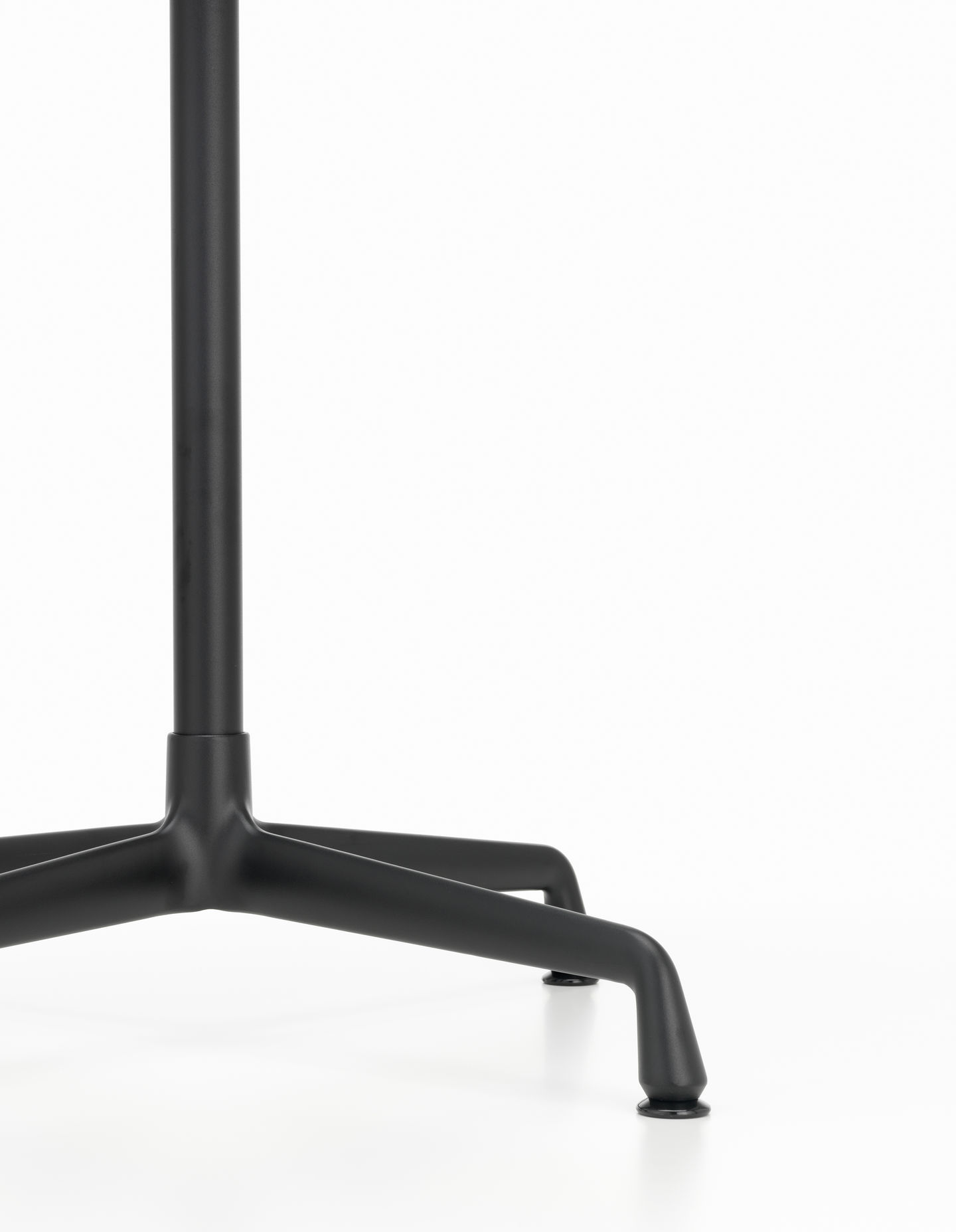 Eames Contracttafels Hoge staande tafel Ø 80 cm Vitra