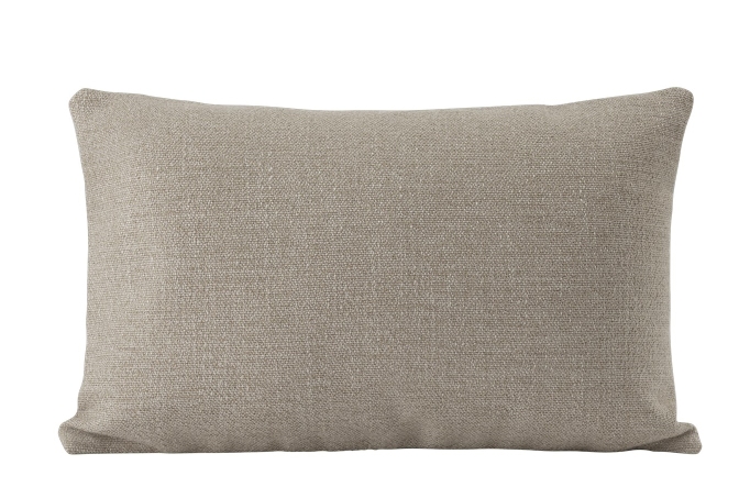 Beige Mingle Cushion Kissen von Muuto aus hochwertigem Textil, rechteckig für Sofa oder Bett.