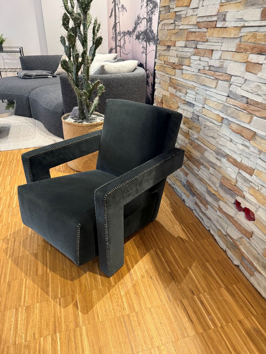 637 Utrecht fauteuil TESS.ORTIGIA CACTUS Cassina TENTOONSTELLINGSSTUK