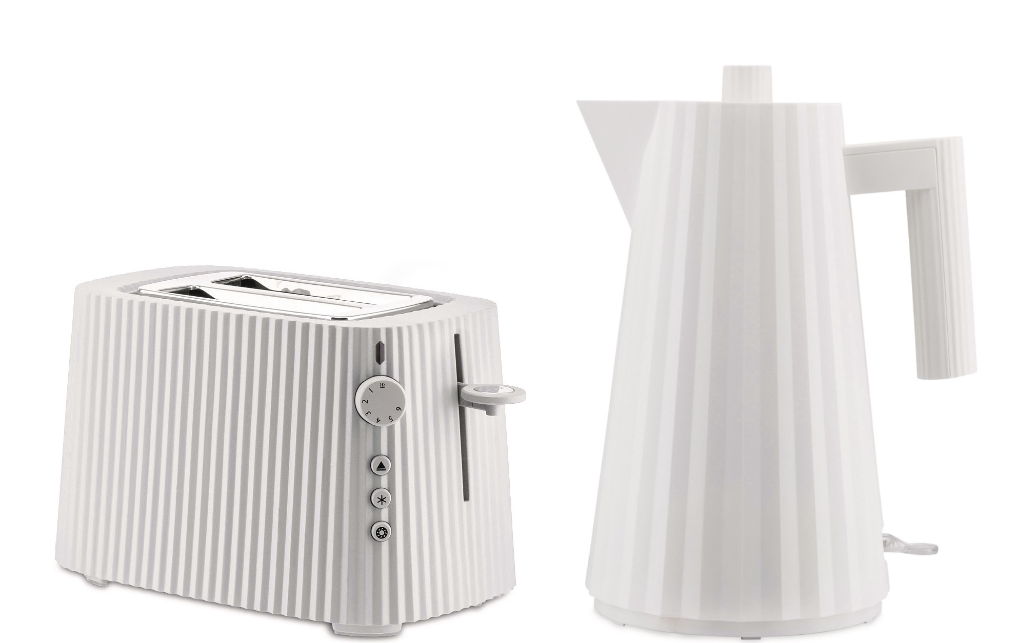 Weißes Plissé Bundle: Alessi Wasserkocher und Toaster Set mit plissiertem Design.