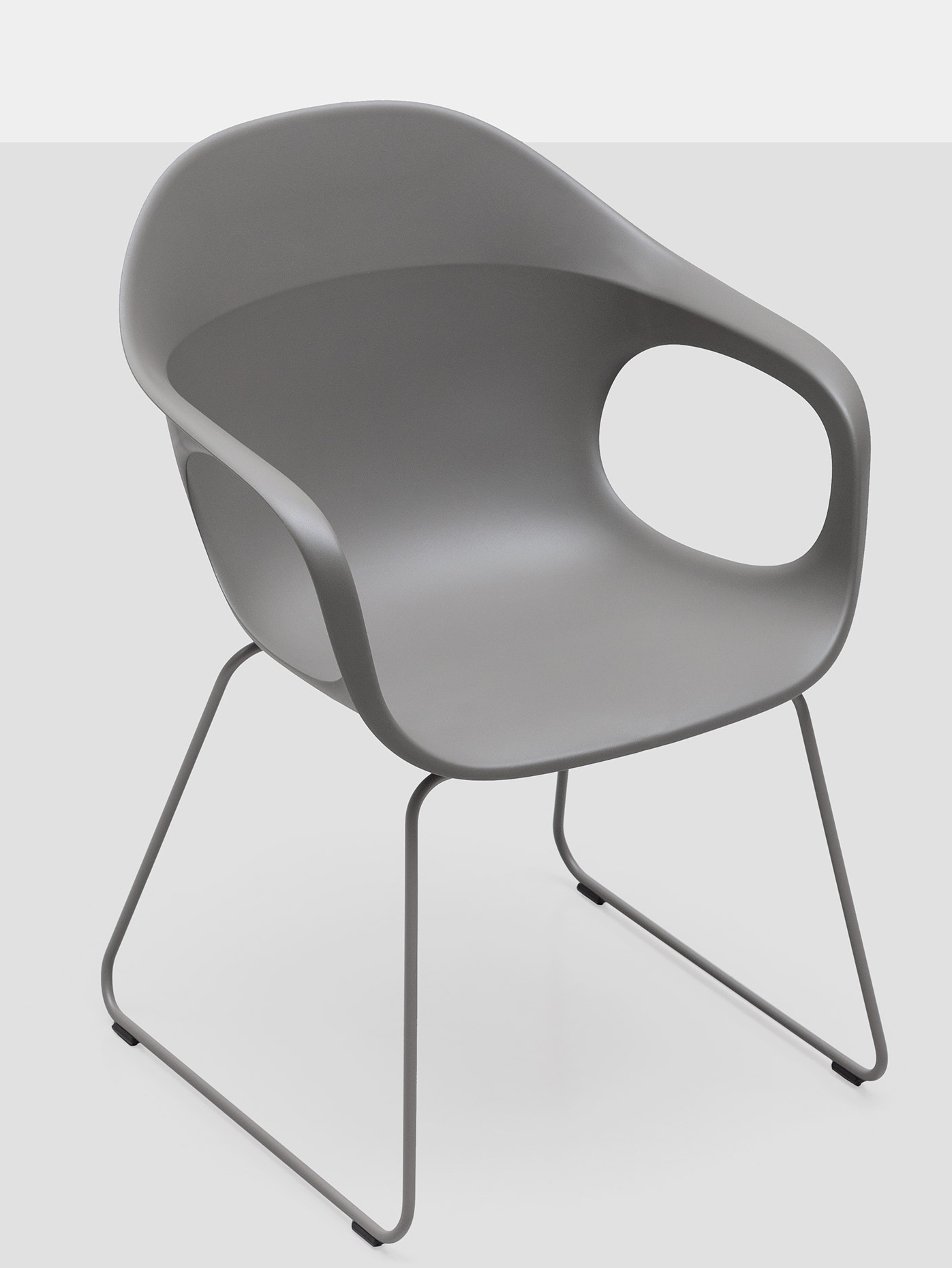 Elephantino fauteuil met sledepoten van KRISTALIA