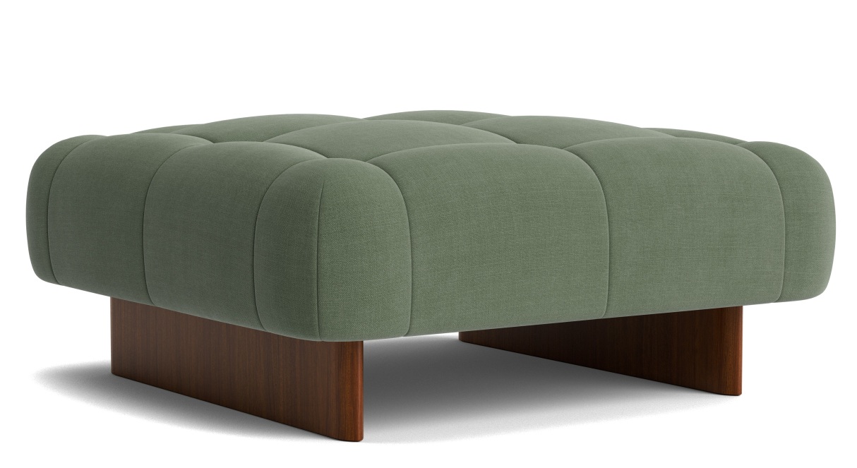 Quilton Ottoman Hocker von Hay, gepolstert in Grün, mit Holzsockel, für Wohnzimmer und Lounge.