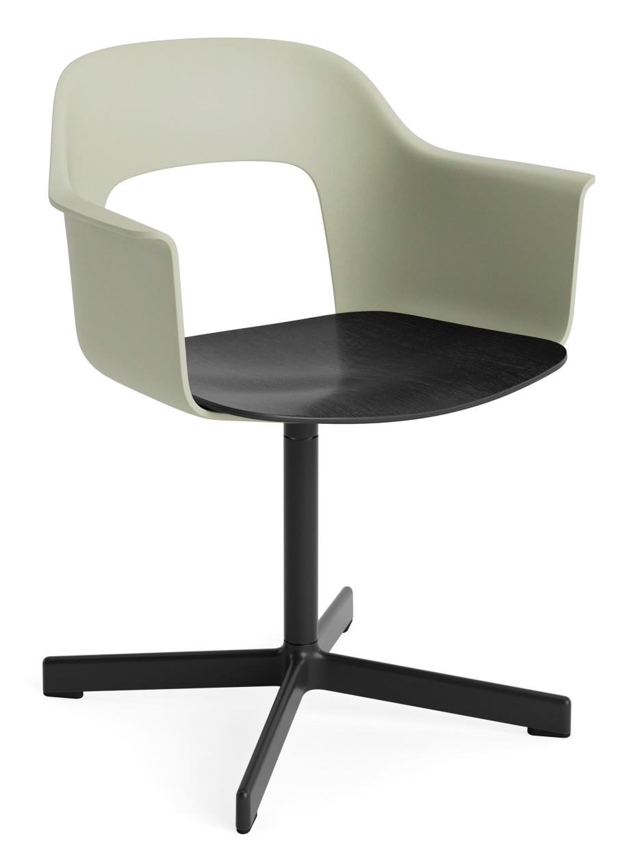 Layout Armchair 232 von Hay: Moderner Armlehnstuhl in Beige mit schwarzem Holz-Sitz und Fußkreuz.