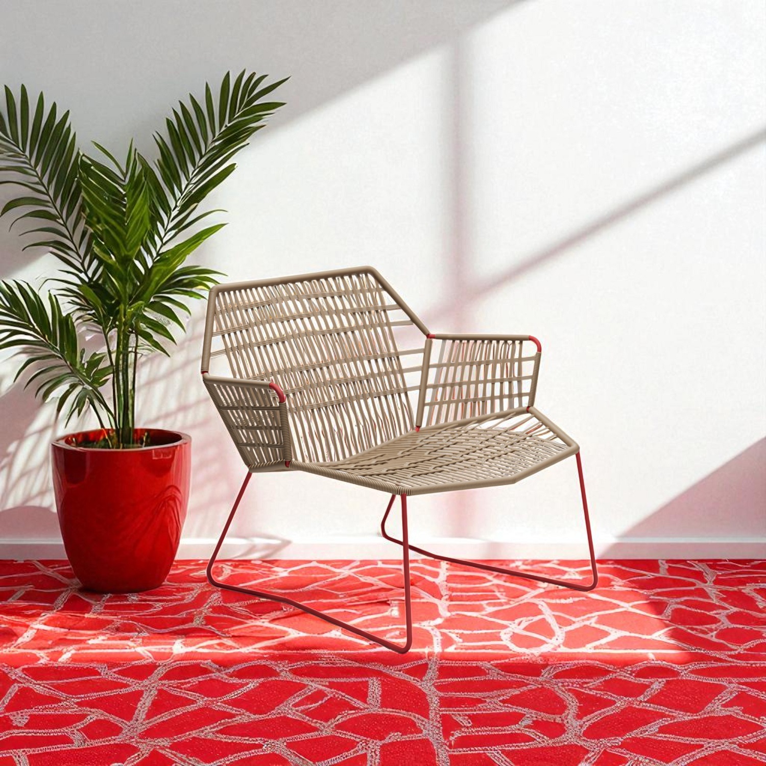 Moroso Tropicalia Sessel mit Armlehnen, lackiert, beige geflochtene Sitzfläche und rotes Gestell, moderne Innenarchitektur.