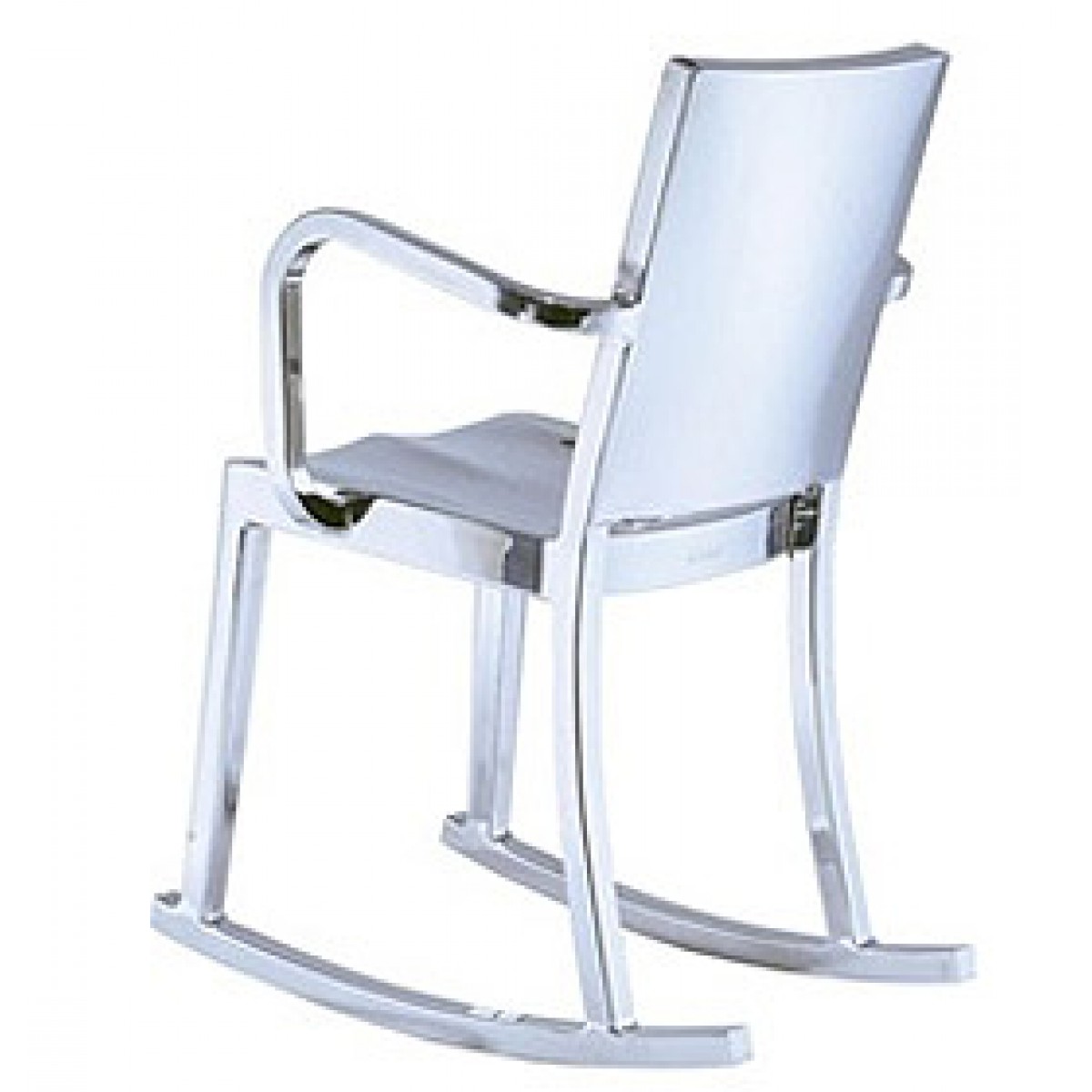 Ansicht von hinten des modernen Emeco Hudson Schaukelstuhls aus glänzendem Aluminium.